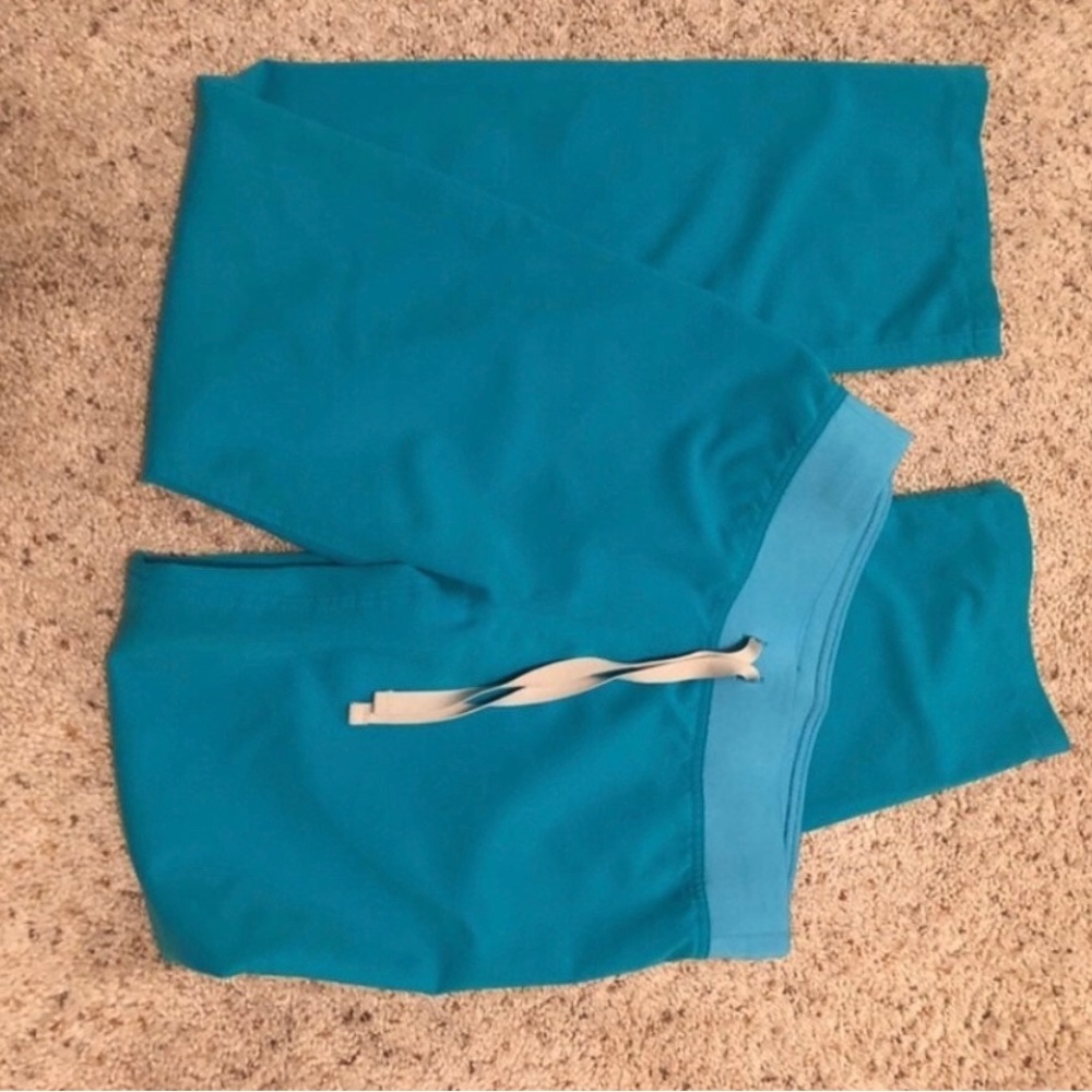 Figs Set Xs. - image 2